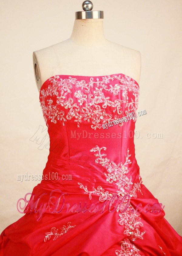 Red Puffy Pick Ups Dresses with Pretty Appliques for Quinceanera